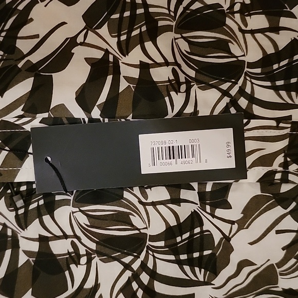 NEW Banana Republic Short Sleeve Button Up Hawaiian Shirt - Picture 4 of 5